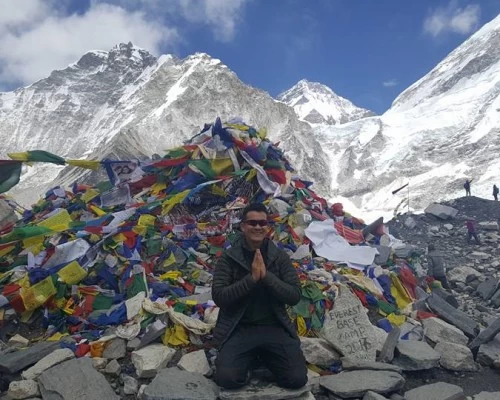 Everest base camp min