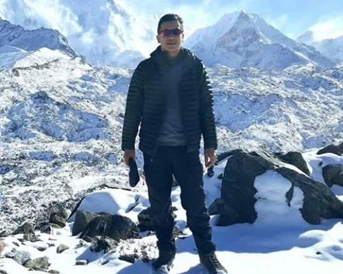 Everest base camp from nepal side min