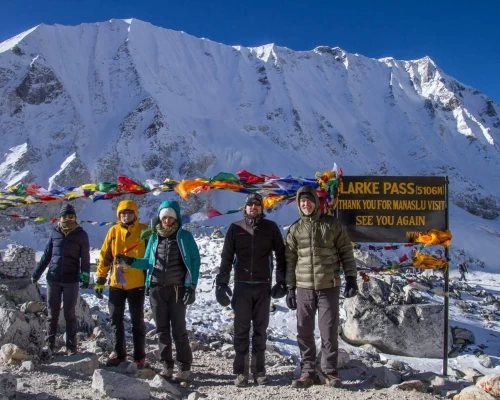 Manaslu Trek Larky Pass