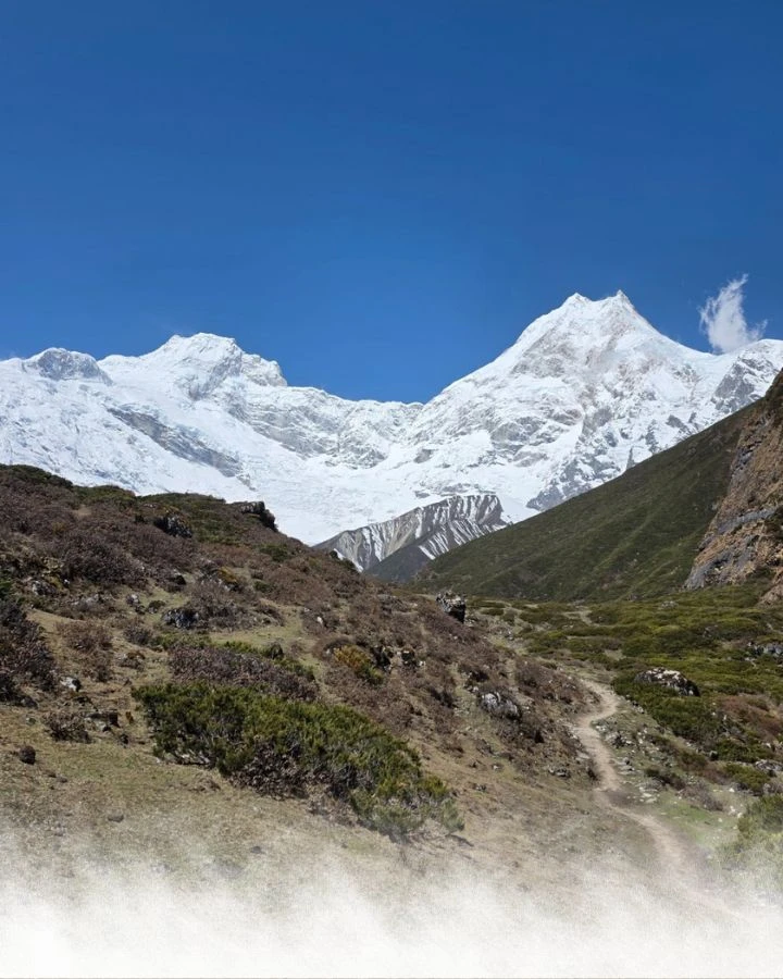 Trail towards the Himalaya