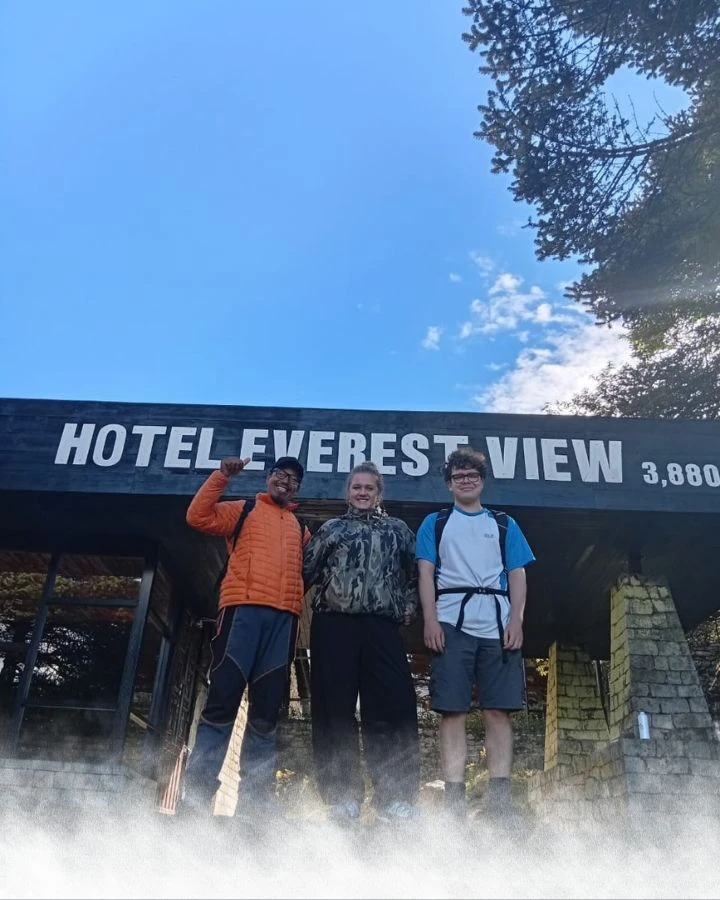 Stopping at Hotel Everest View, 3,880 m